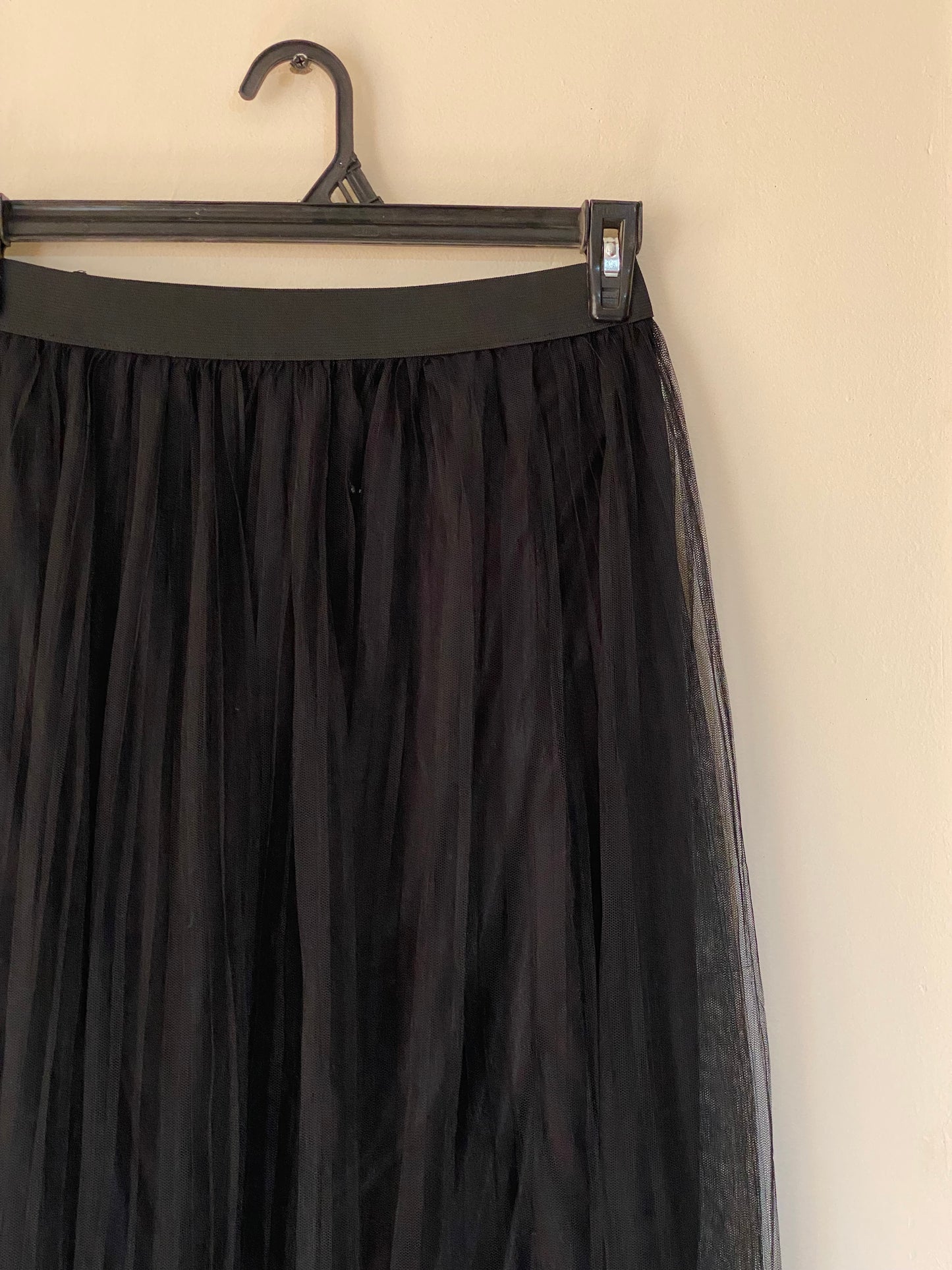 Black maxi skirt with black see through dantel š¤š