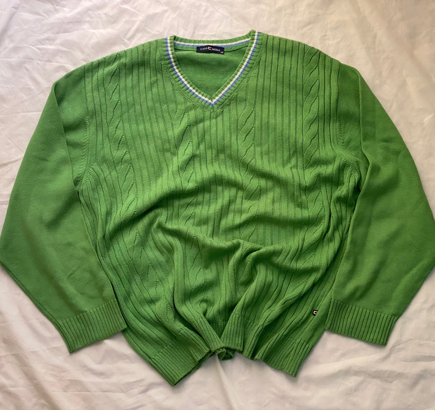 Green unique oversized sweater ☘️🌟