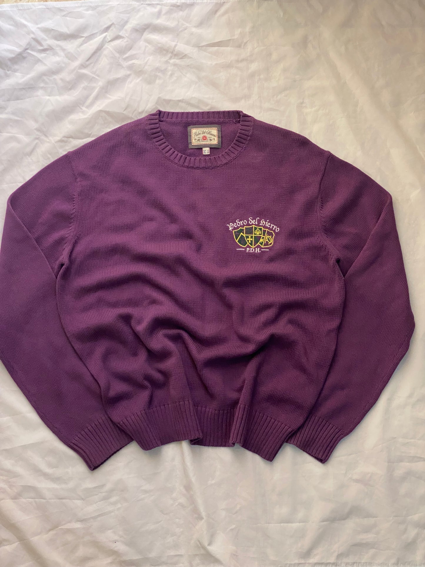 Vintage dark academia iconic purple sweater 💜🌟