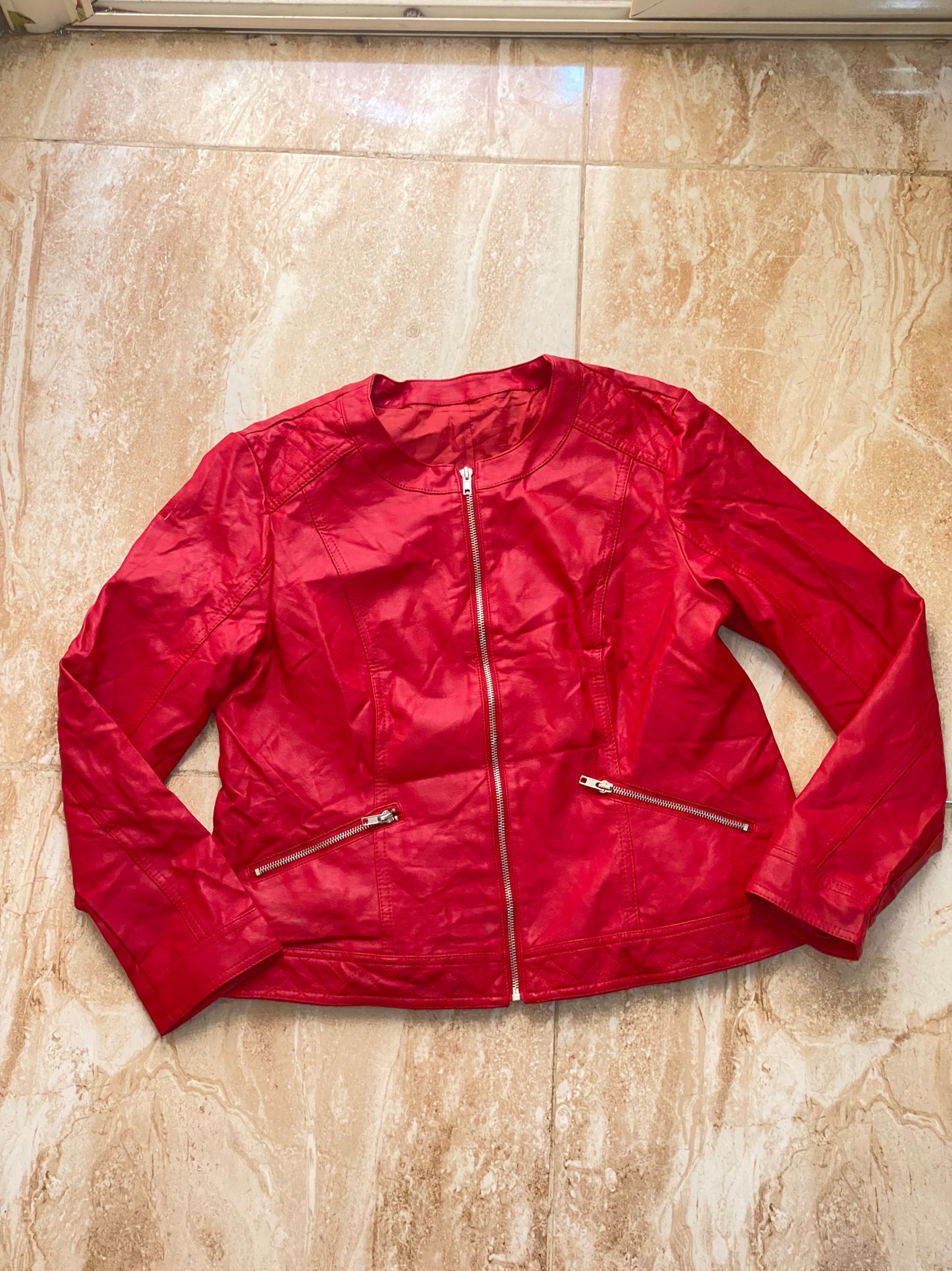 Perfect fit genuine red leather jacket🍄