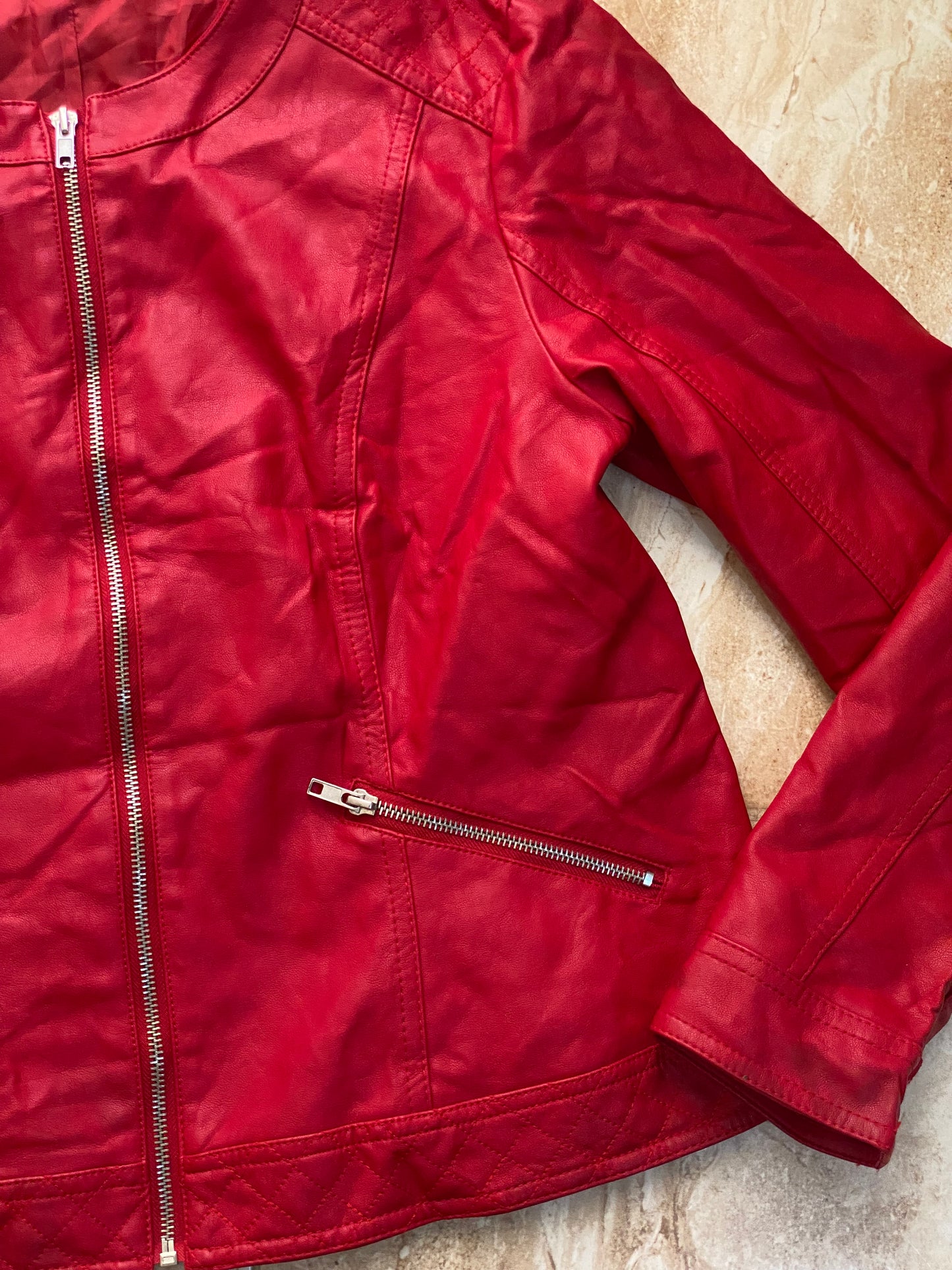 Perfect fit genuine red leather jacket🍄